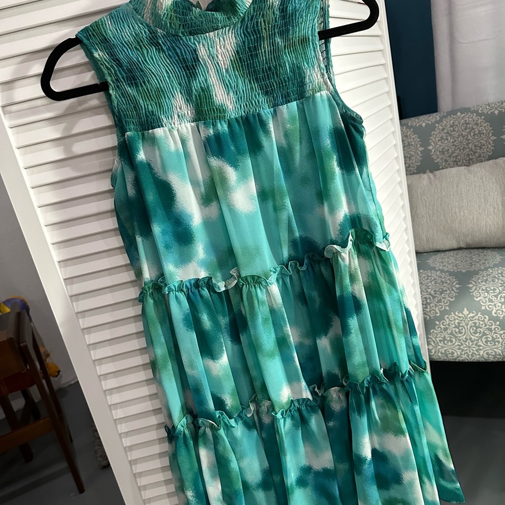 Green and white shear dress with lining.